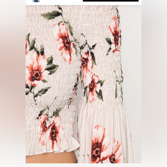 SUMMER OFF SHOULDER BEIGE ELASTIC FLORAL PRINT TOP WITH BELL SLEEVE medium - Picture 7 of 7